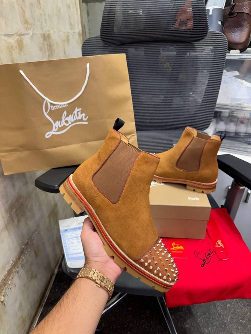 Christian Loubotin Spikes Suede Chelsea Boots Tan Premium
