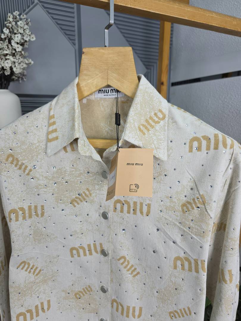 MIUM LOGO SHIRT BROWN S140-BR