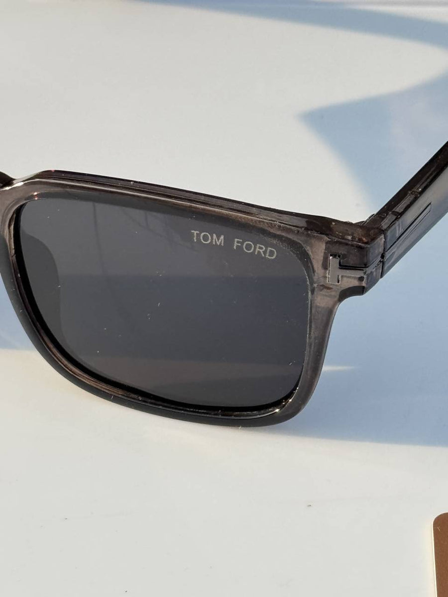 Tom forr_826_glossy_grey_black