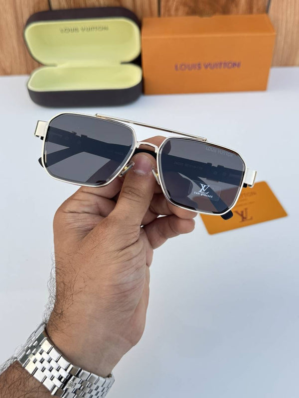 Louis vuittion 24022 gold black