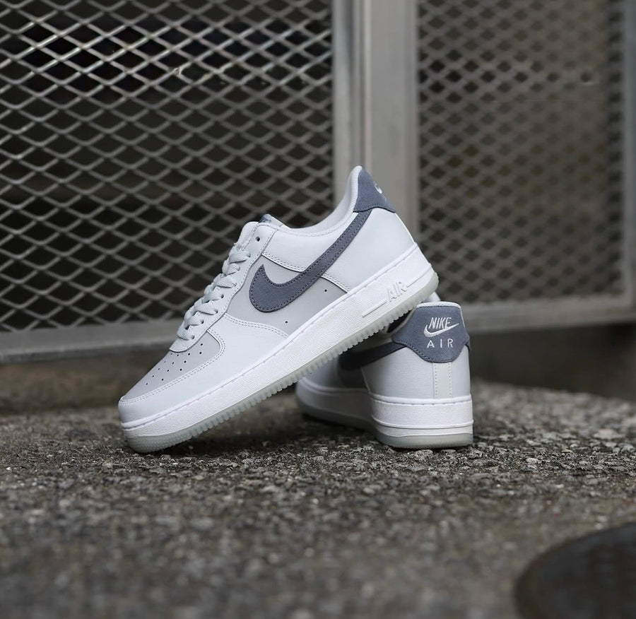 Nike AIRFORCE 1 LOW LIGHT CARBON PURE PLATINUM