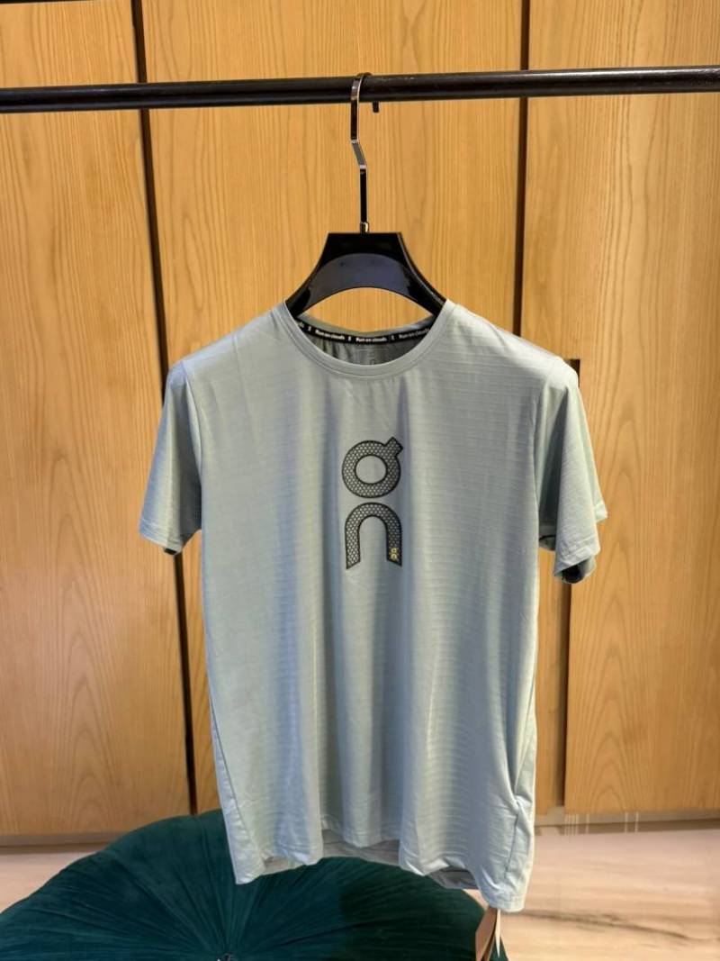 On Cloud IMPORTED STORE ARTICLEx T SHIRT