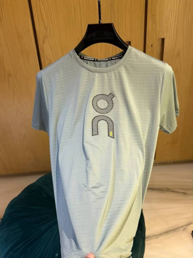 On Cloud IMPORTED STORE ARTICLEx T SHIRT