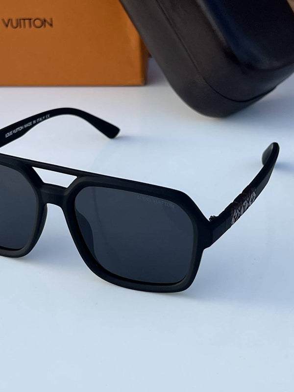 Louis Vuitton_2687_matt_black