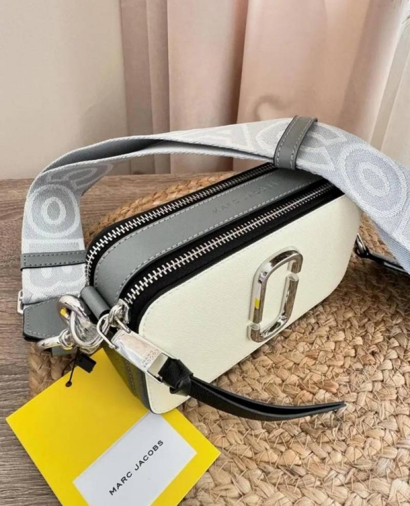 Marc Jacobs Snapshot Crossbody Bag With 2 Belts OG Box & Dust Bag (White Black - 835)