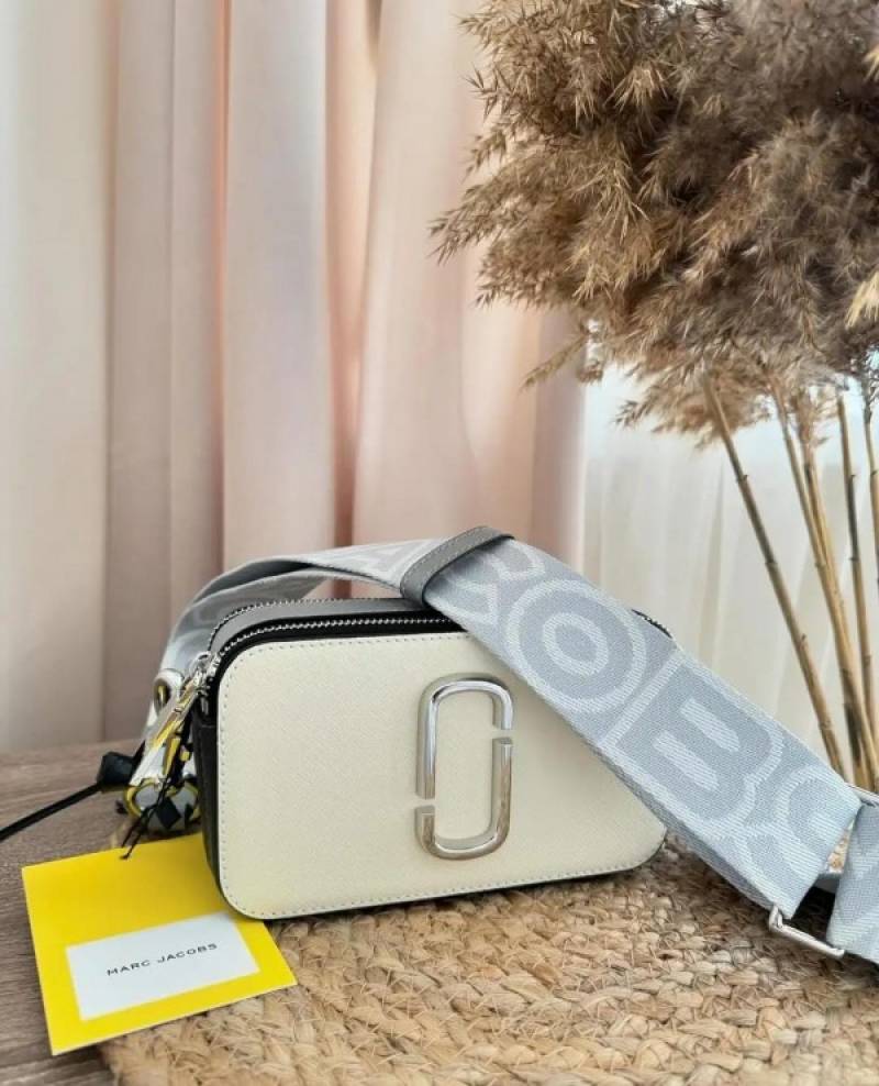 Marc Jacobs Snapshot Crossbody Bag With 2 Belts OG Box & Dust Bag (White Black - 835)