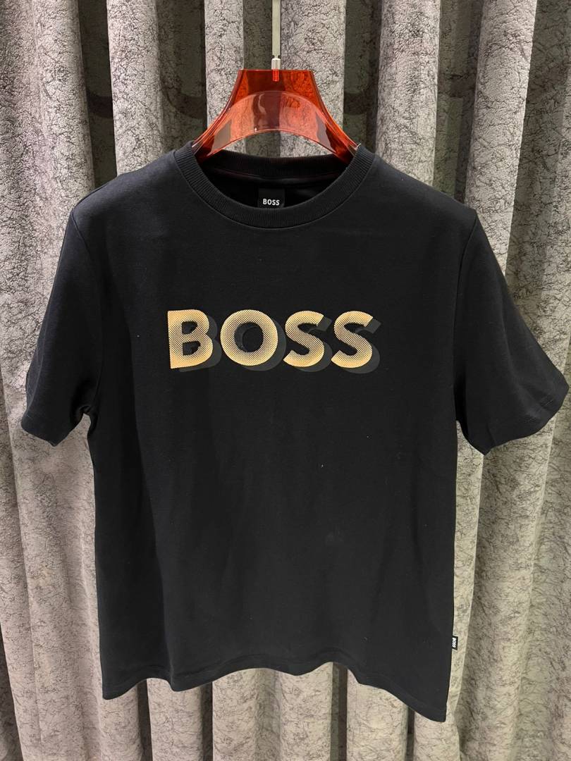 HUGO BOS IMPORTED STORE ARTICLE T-SHIRT