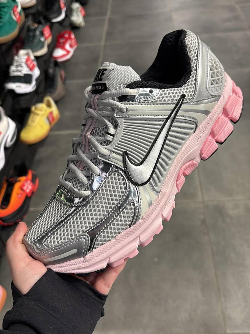 Zoom Vomero 5 Metallic Silver Pink