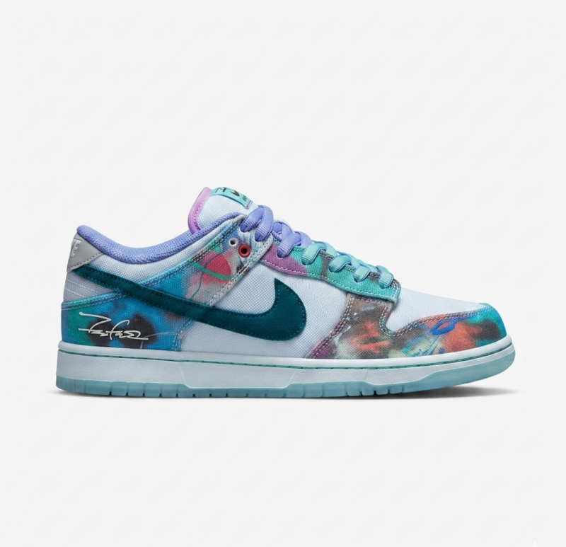 Nike SB DUNK LOW FUTURA LABORATORIES
