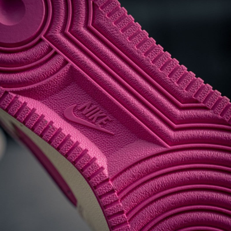 Nike Air force 1 07 Hello Kitty 1st leather