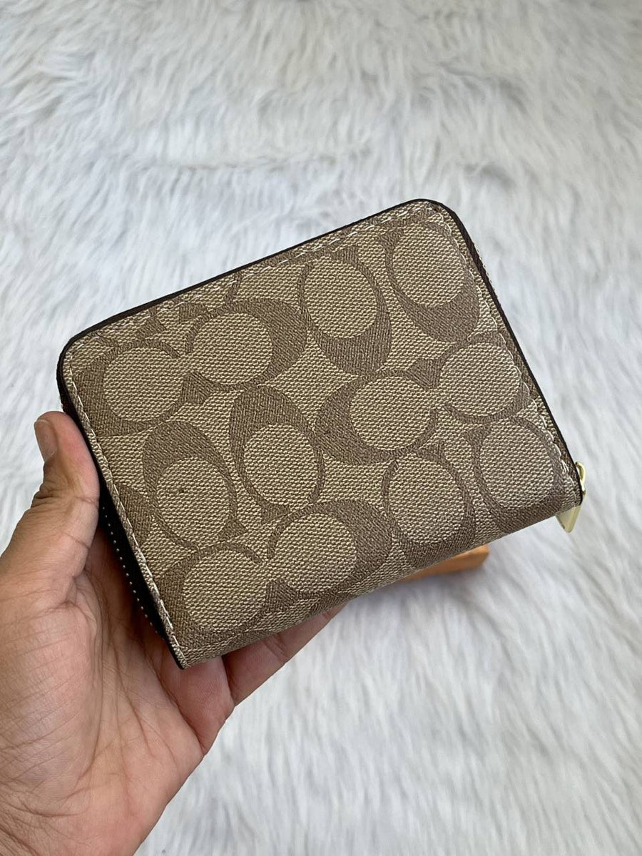 Coach_107_Apricot_Mini_Wallet_With_OriginalBox