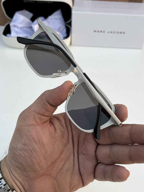 Marc_jacobs_502_silver_mercury