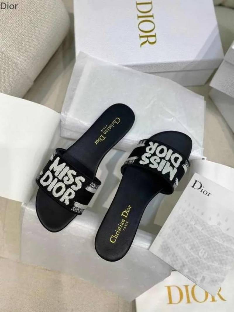 Miss Dioor Premium Quality Dway Slide With OG Box & Carry Bag (Black - 1057)