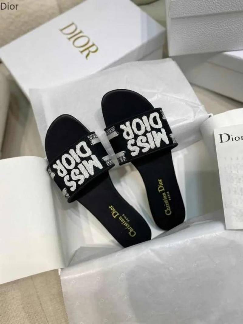 Miss Dioor Premium Quality Dway Slide With OG Box & Carry Bag (Black - 1057)