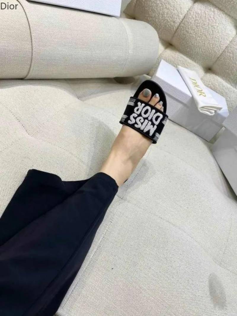 Miss Dioor Premium Quality Dway Slide With OG Box & Carry Bag (Black - 1057)