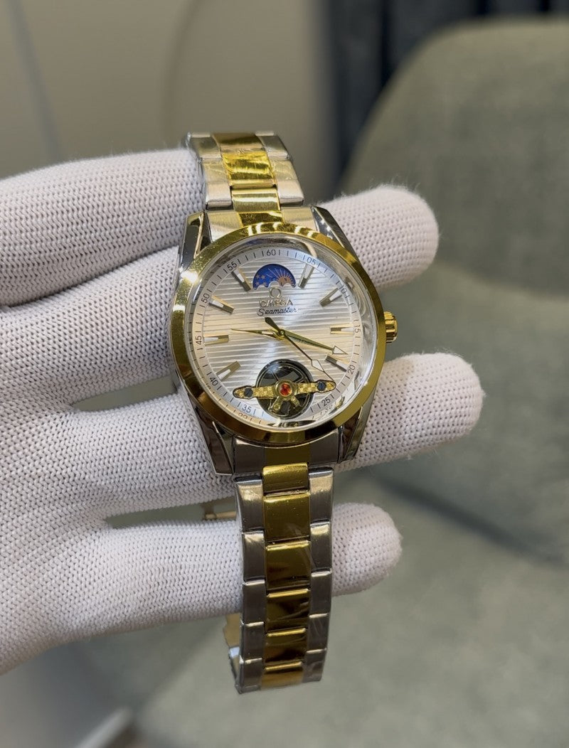 Omega_TwoTone_WhiteDial_Battery