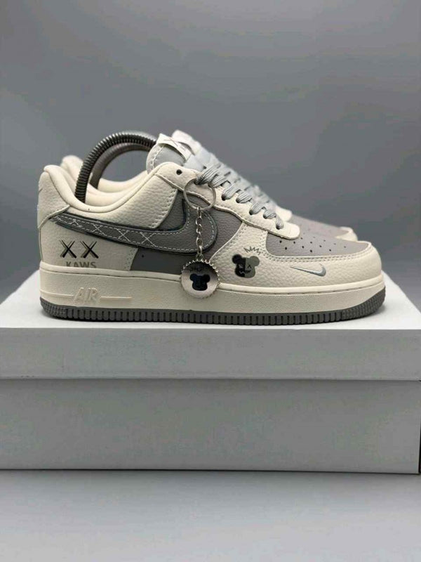 Nike AirForce 1 low x Kaws