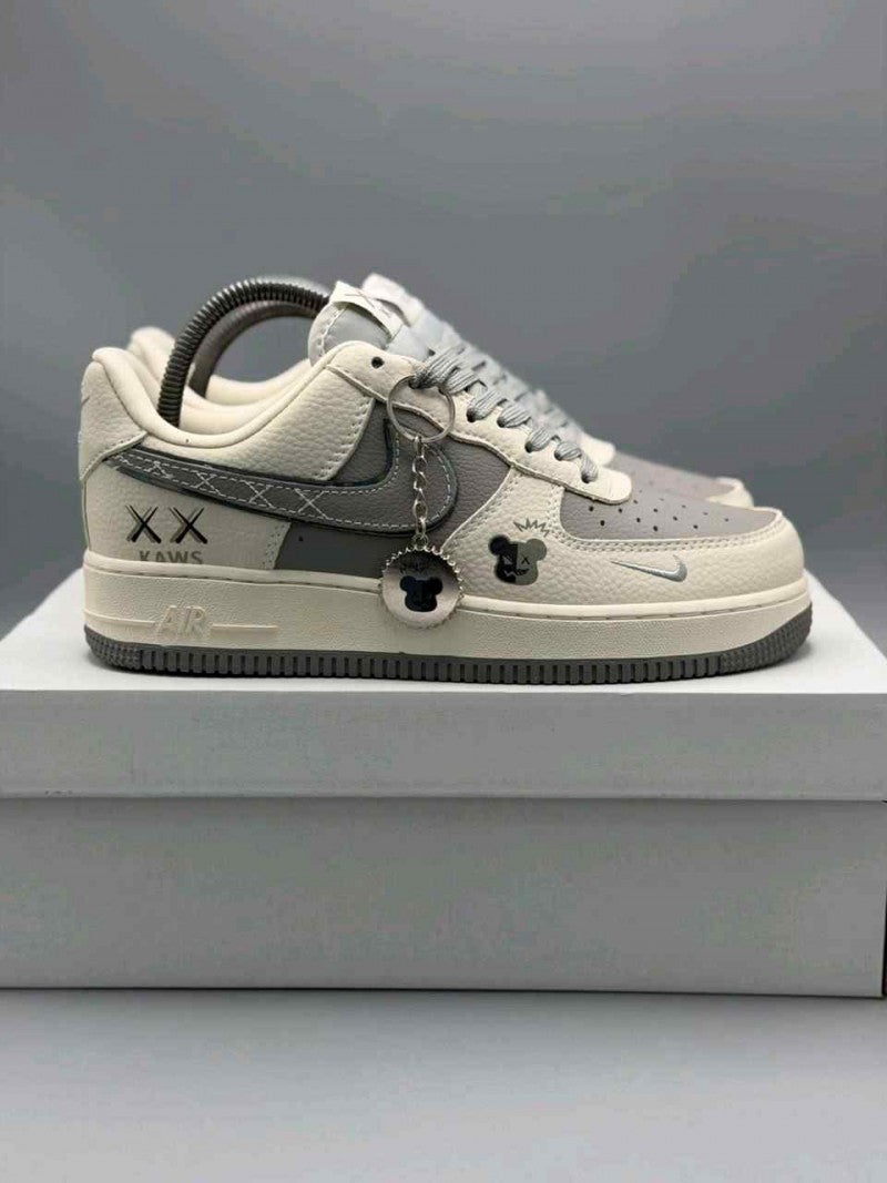 Nike AirForce 1 low x Kaws