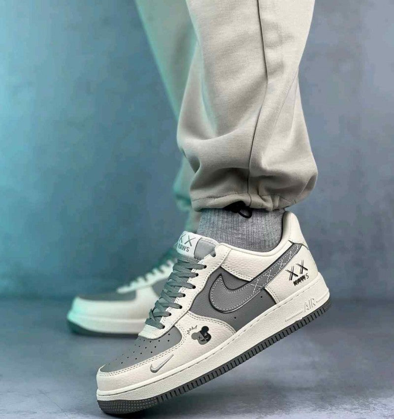 Nike AirForce 1 low x Kaws