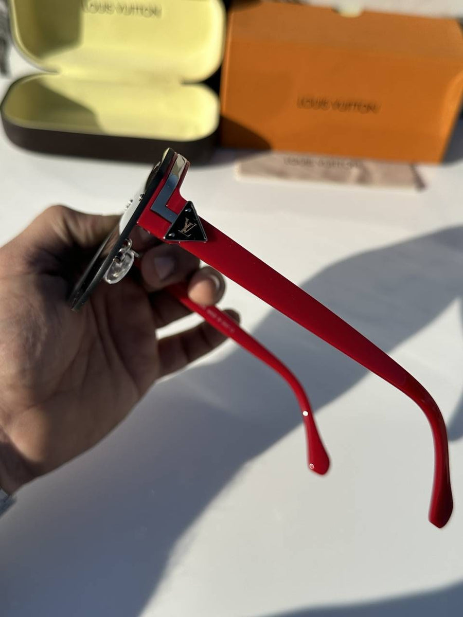 Louis Vuitton_98143_red_black