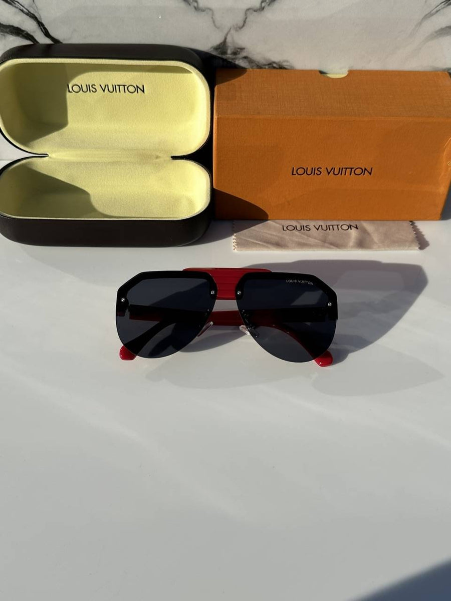 Louis Vuitton_98143_red_black