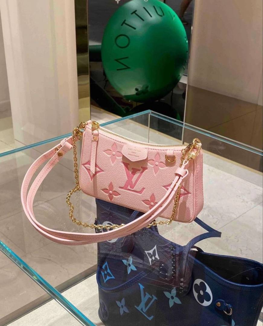 Louis Vuitton_Easy_Pouch_Gradient_Pink_With_OriginalBox_Accessories_OriginalPacking(No_Return)
