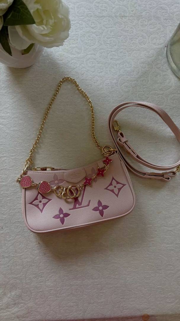 Louis Vuitton_Easy_Pouch_Gradient_Pink_With_OriginalBox_Accessories_OriginalPacking(No_Return)