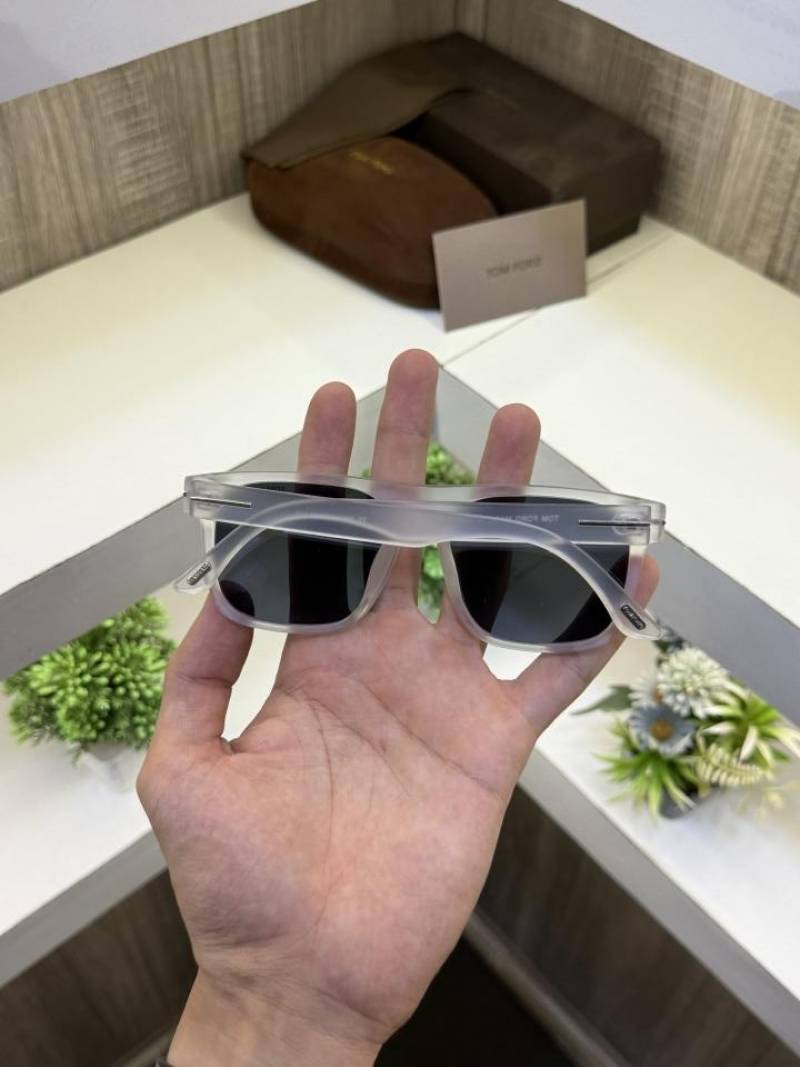 Tom forr 0231 White Black
