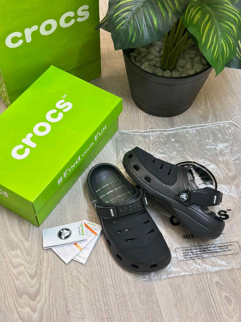Crocs Yukon Vista Premium Black Clogs