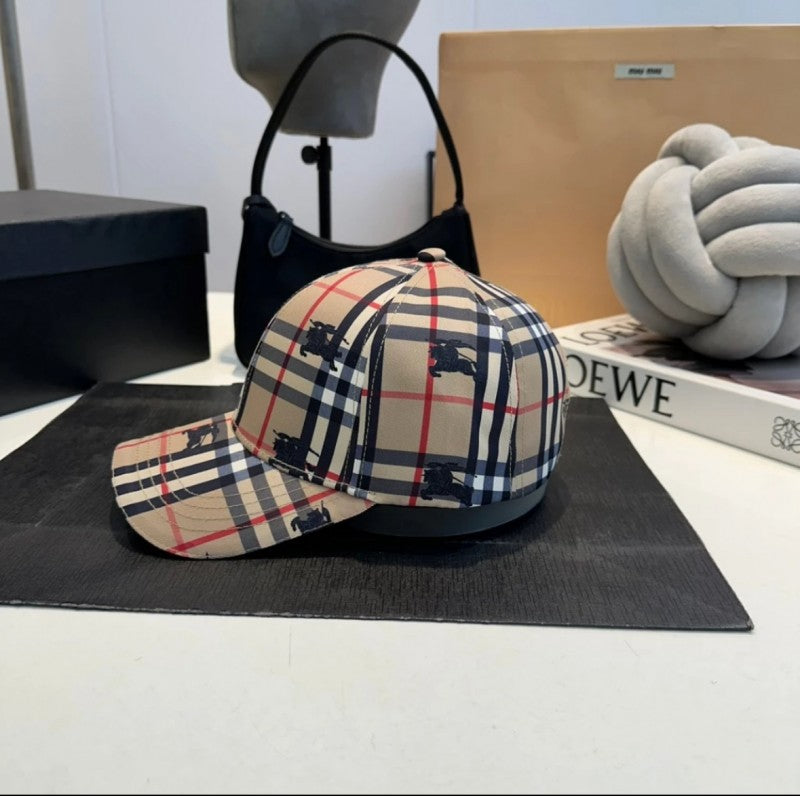 Burberry_NoReturn_Black_Equestrian_Knight_Monogram_Premium_Unisex_Cap_(With_Safety_Box)