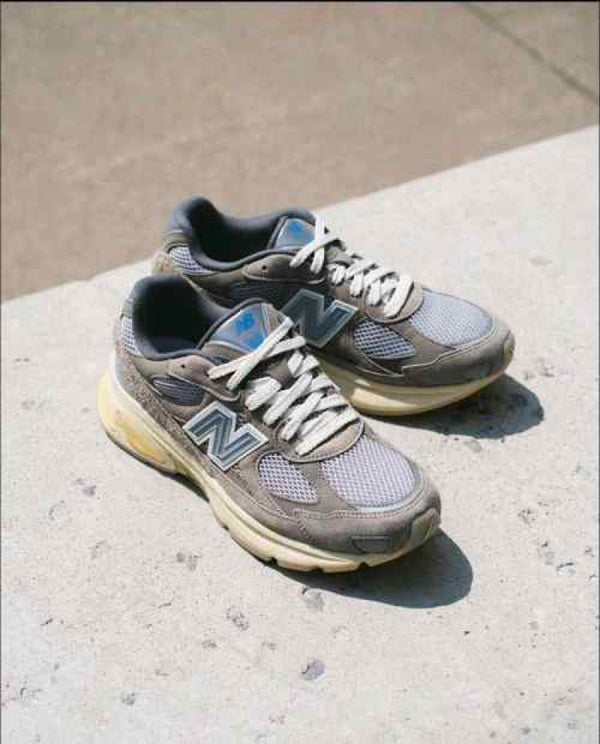 New balencee 2010 Grey 589