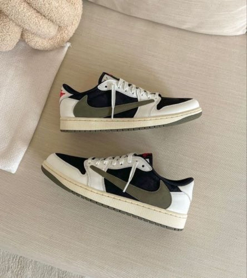 Nike AIR JORDAN 1 LOW X TRAVIS SCOTT OLIVE SEMI UA