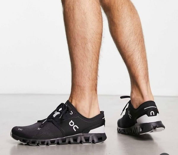 ON Cloud X 3 running trainers in all black
