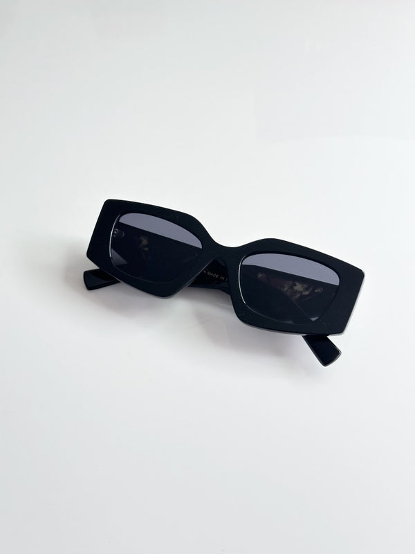 PR 6225 Black