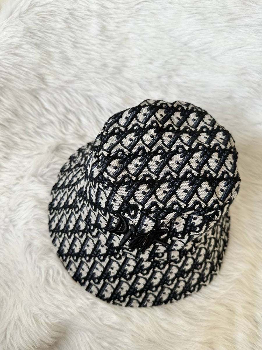Dior_Park_CD_Oblique_Black_Reversible_Premium_Unisex_Bucket_Hat