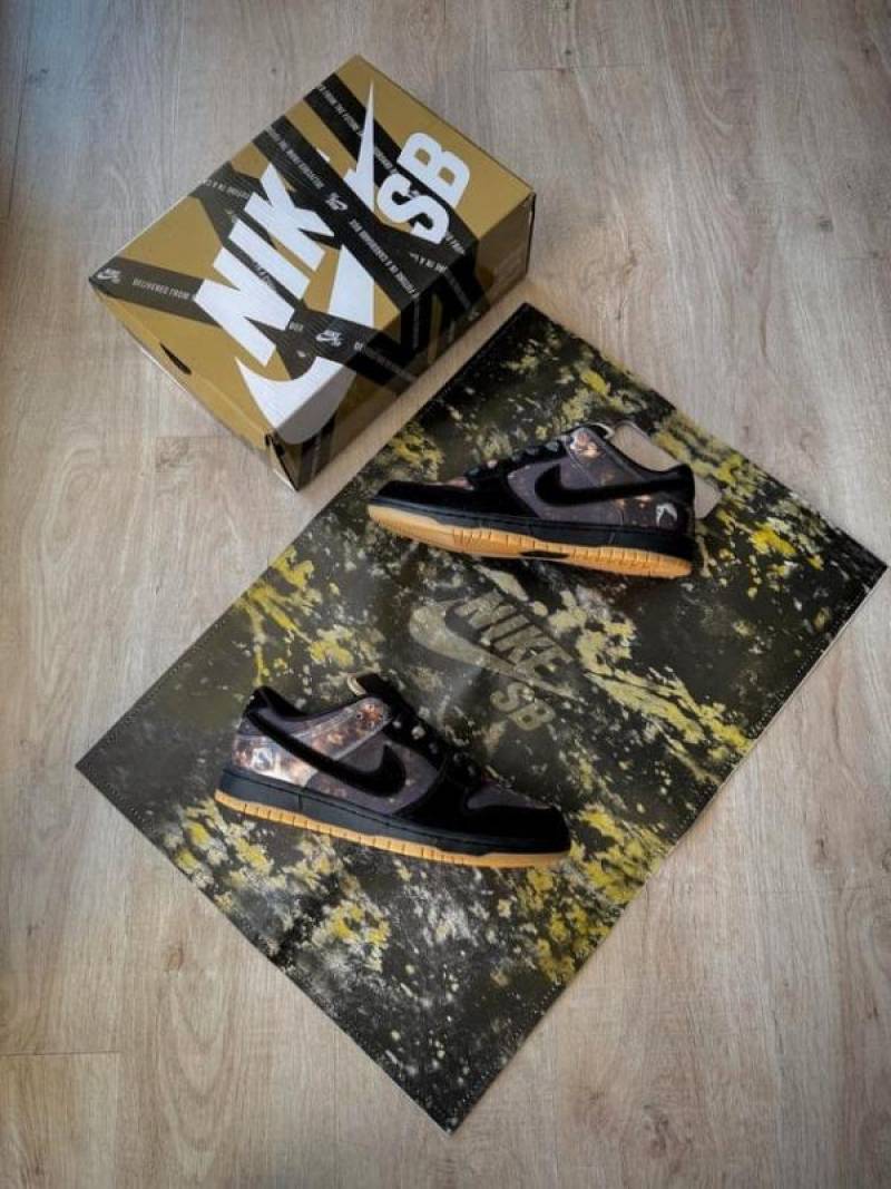 SB Dunk Low Pushead 2.0