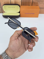 Louis Vuitton_5013_gold_black