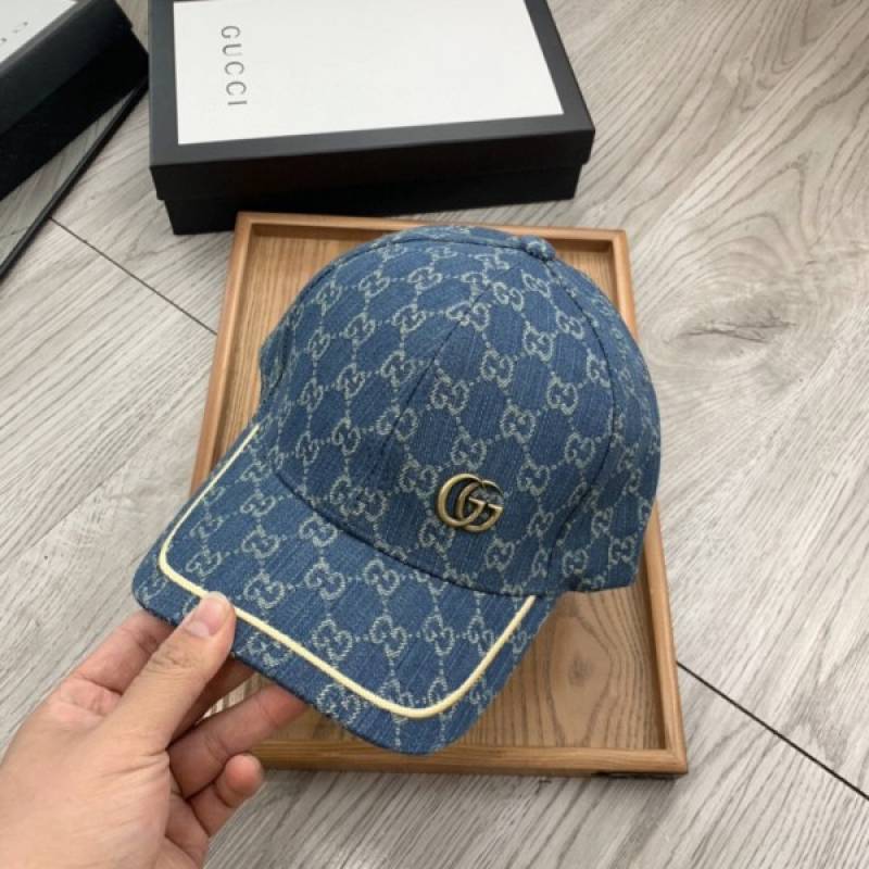 Gucci_GG_Off_The_Grid_Premium_Unisex_Cap