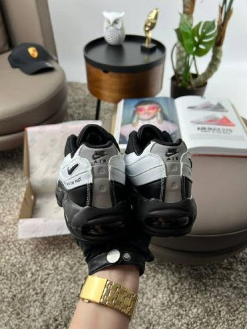 Nike Air max 95 Sketch with the past