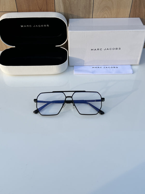 Marc_jacobs_510_black_plano
