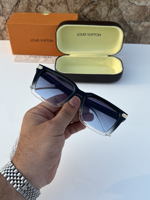 Louis Vuitton_2420_black_transparent
