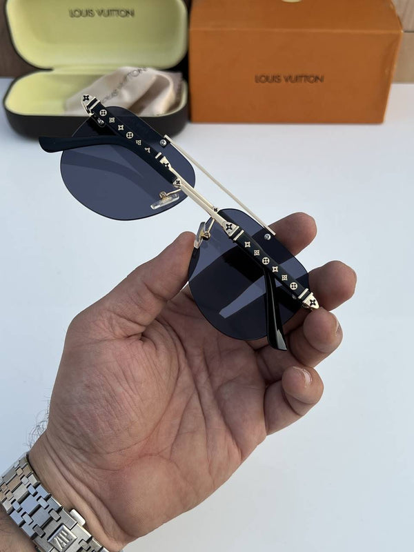 Louis Vuitton_3151_gold_black