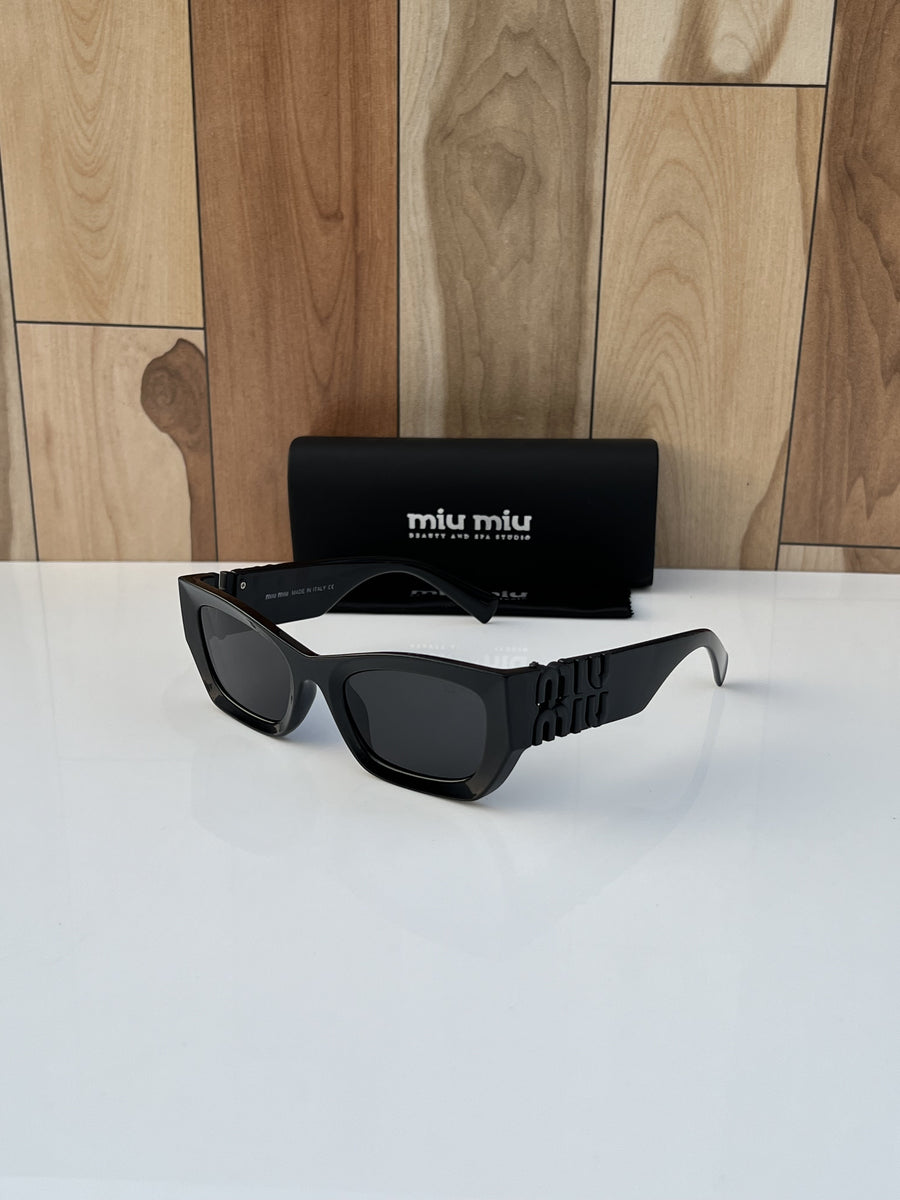 Miu_miu_full_black