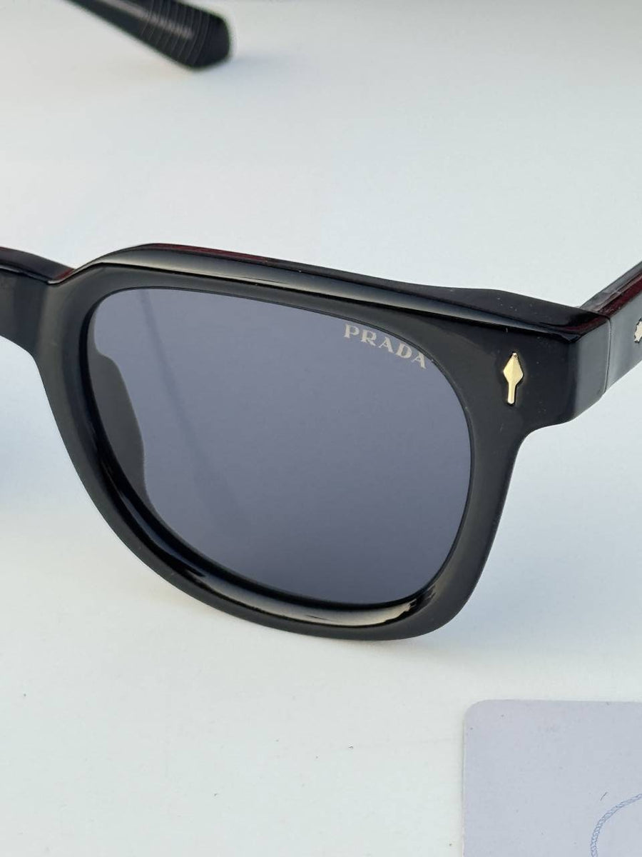 Prada_663_black