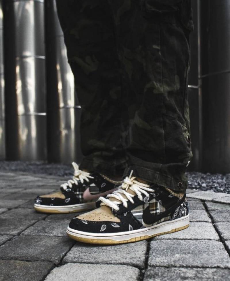 Sb Dunk Low Travis Scott Bandana With extra lace for mens