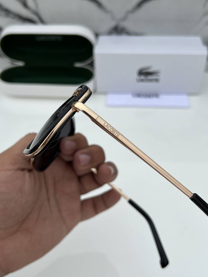 Lacoste_143_gold_black