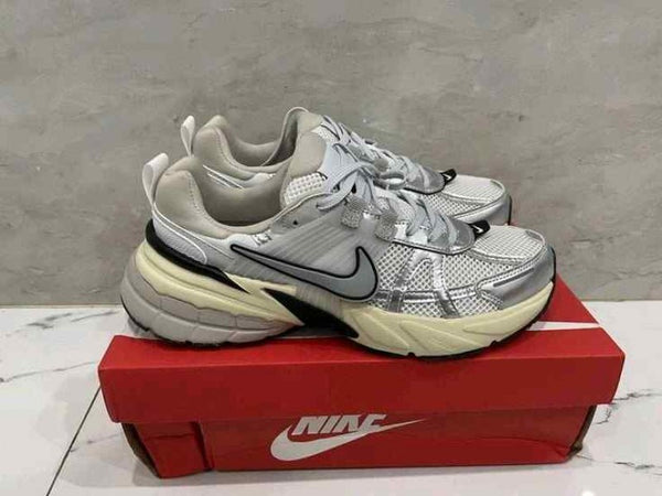 Nike V2k Run Metallica Sliver 1858