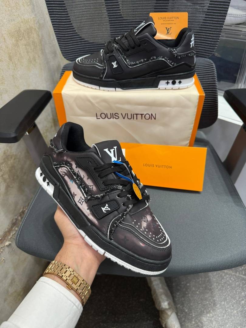 Louis Vuitton CIVILIST TRAINER 2025
