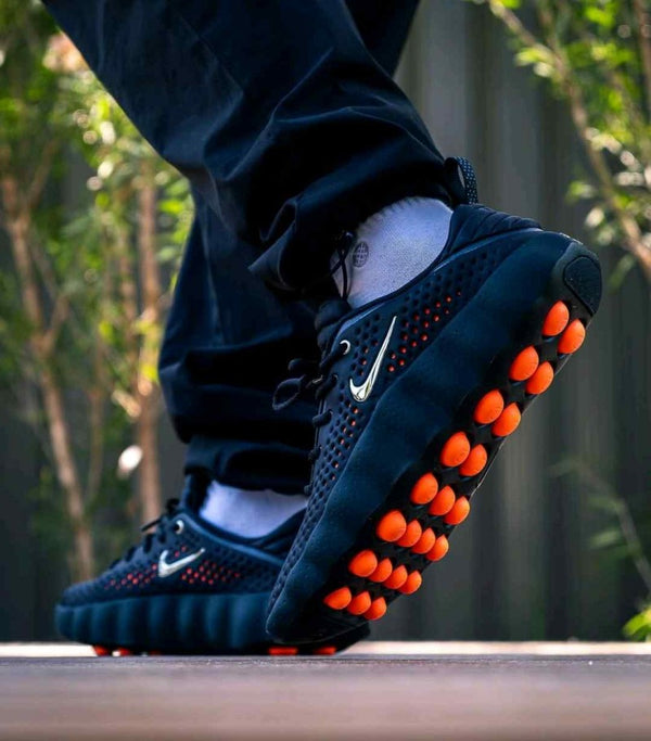 Nike Mind 002 BlackHyper Crimson Fix