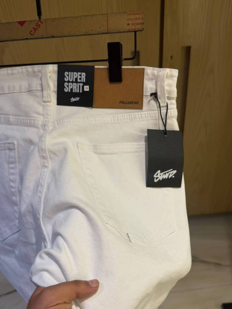 PULL&xBEAR IMPORTED STORE ARTICLE JEANS